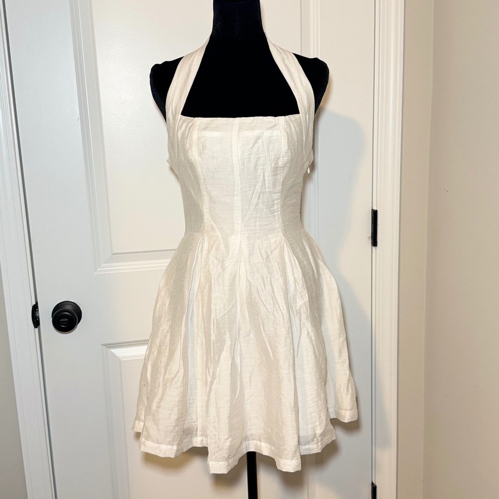 NEW Socialite Women White Halter Mini Dress Linen Blend Size M Cottage Chic